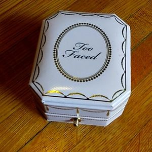 Too Faced glo DIAMOND FIRE